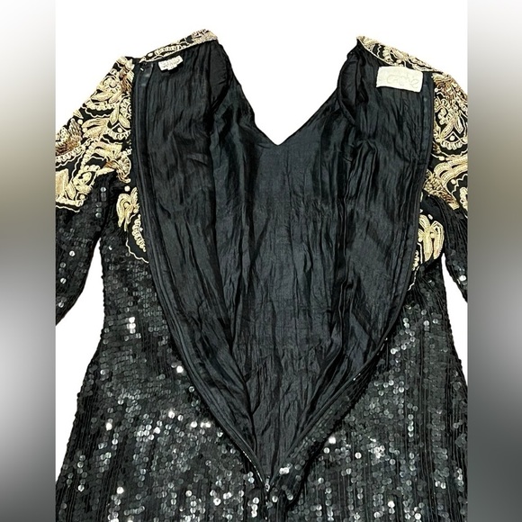 Cache vintage 100% silk black and gold long sleeve fully sequins and beaded gown - Picture 12 of 16